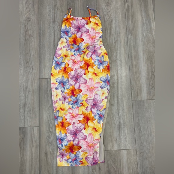 Runway the Label dress - Picture 3 of 5